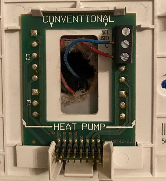 My communicating thermostat has nonstandard (proprietary) connectors